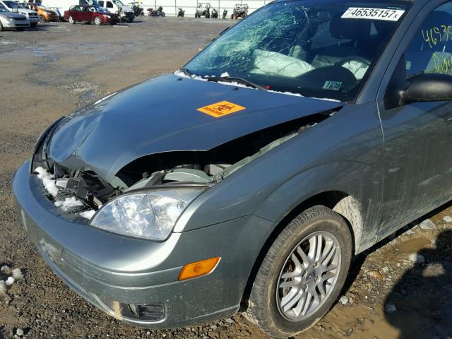 1FAHP34N76W217563 - 2006 FORD FOCUS ZX4 GREEN photo 9