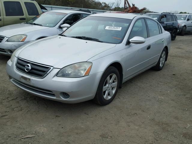 1N4AL11D32C138528 - 2002 NISSAN ALTIMA BAS SILVER photo 2