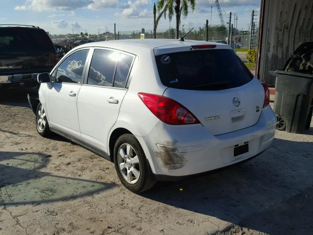 3N1BC13E99L441920 - 2009 NISSAN VERSA S WHITE photo 3