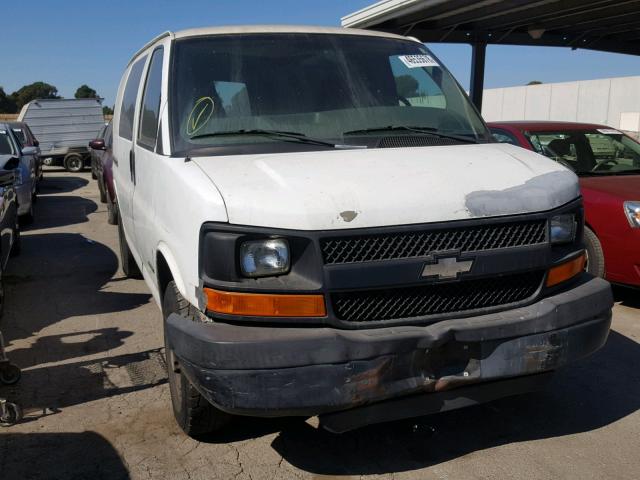 1GCGG25U051151892 - 2005 CHEVROLET EXPRESS WHITE photo 1