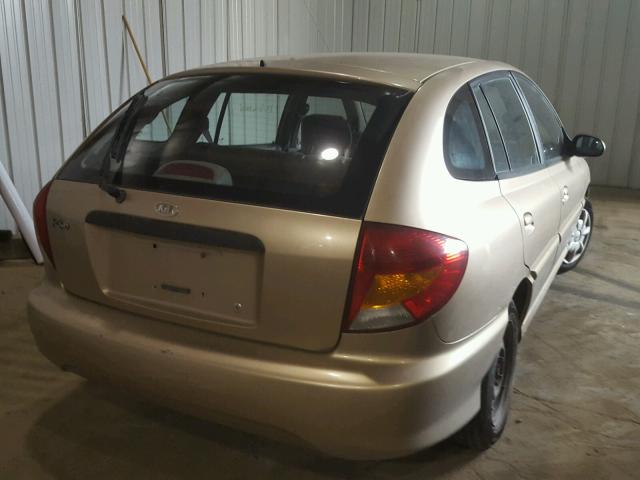 KNADC163726046695 - 2002 KIA RIO CINCO GOLD photo 4