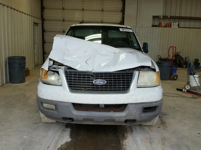 1FMPU16L33LA93475 - 2003 FORD EXPEDITION WHITE photo 9