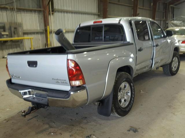 5TEJU62N45Z086067 - 2005 TOYOTA TACOMA DOU SILVER photo 4