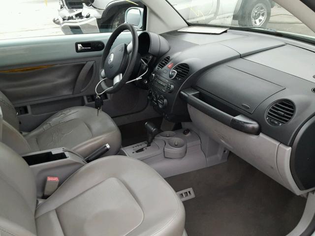 3VWCM31Y15M368387 - 2005 VOLKSWAGEN NEW BEETLE 蓝色 照片 5