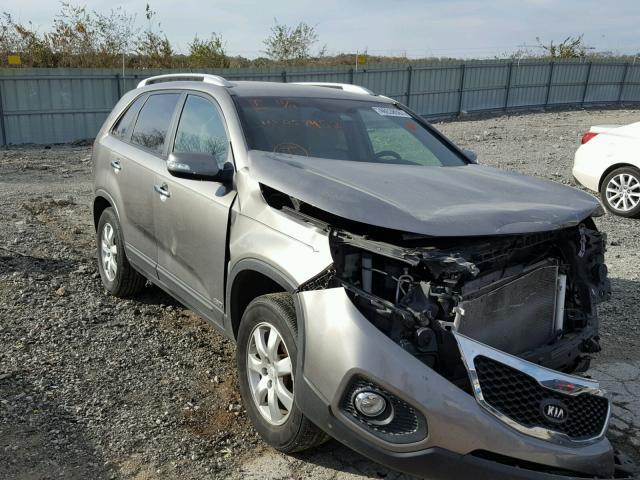 5XYKTCA12BG057452 - 2011 KIA SORENTO BA GRAY photo 1