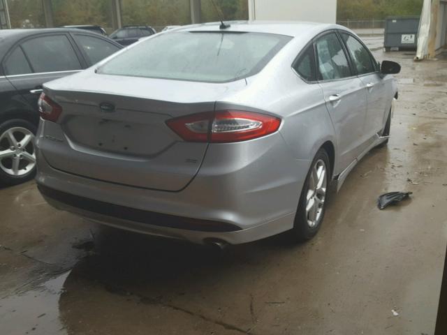 3FA6P0H78FR138181 - 2015 FORD FUSION SE SILVER photo 4