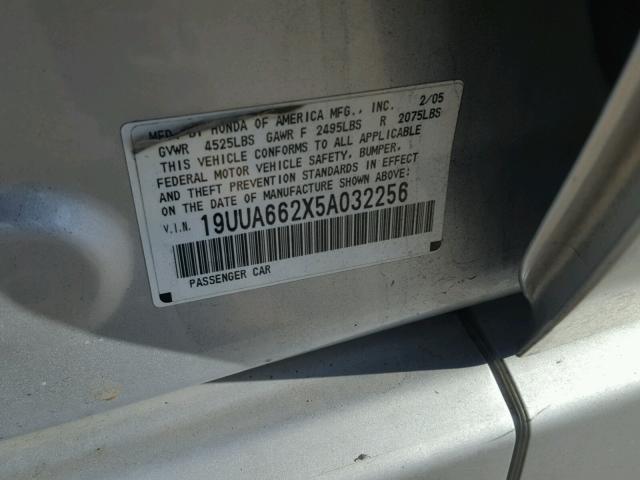 19UUA662X5A032256 - 2005 ACURA TL SILVER photo 10