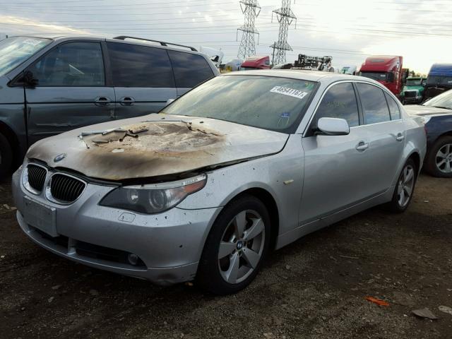 WBANF335X7CS40188 - 2007 BMW 525 XI SILVER photo 2