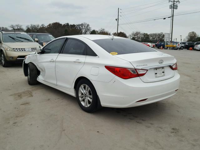 5NPEB4AC4CH466411 - 2012 HYUNDAI SONATA GLS WHITE photo 3