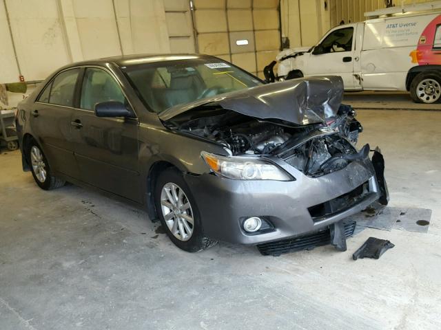 4T1BF3EK0AU528436 - 2010 TOYOTA CAMRY BASE GRAY photo 1