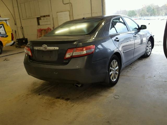 4T1BF3EK0AU528436 - 2010 TOYOTA CAMRY BASE GRAY photo 4