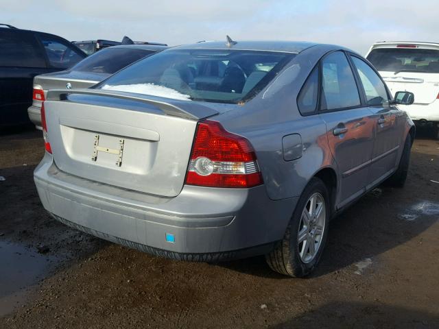 YV1MS382142006963 - 2004 VOLVO S40 2.4I GRAY photo 4