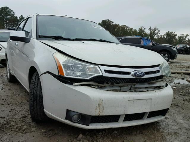 1FAHP3HN3AW219054 - 2010 FORD FOCUS SEL WHITE photo 1