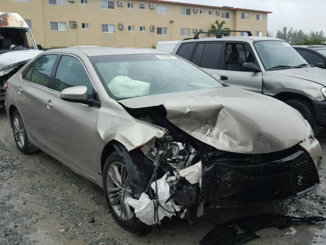 4T1BF1FK7GU545200 - 2016 TOYOTA CAMRY LE 灰色 照片 1