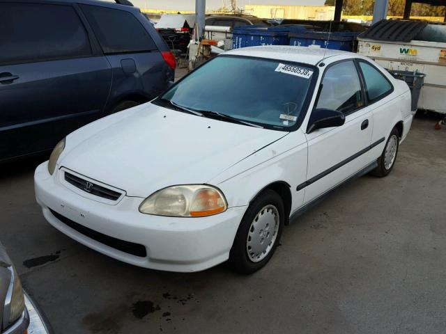 1HGEJ6226VL022712 - 1997 HONDA CIVIC DX WHITE photo 2