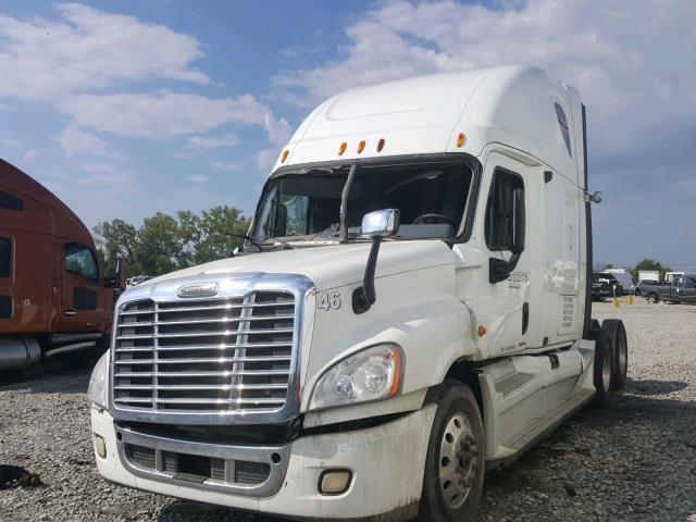 1FUJGLDR9ASAR9395 - 2010 FREIGHTLINER CASCADIA 1 WHITE photo 2