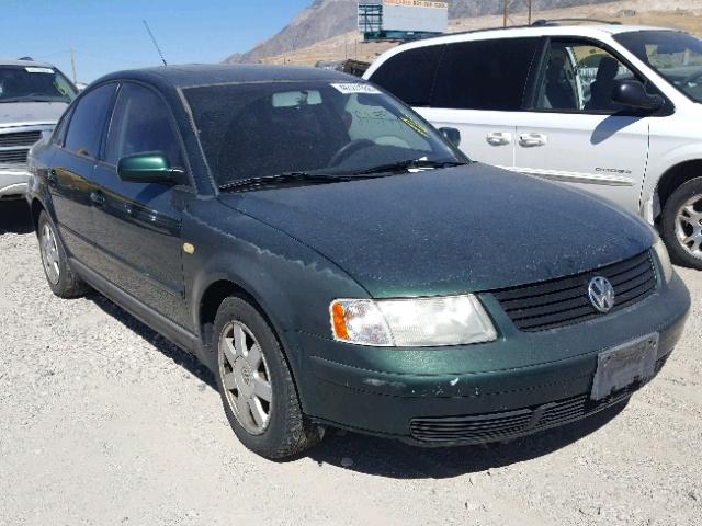 WVWMA63B8XE384444 - 1999 VOLKSWAGEN PASSAT GLS GREEN photo 1