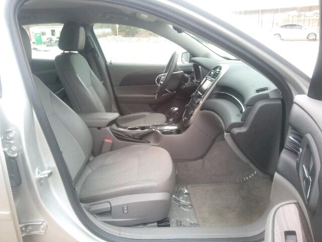 1G11C5SL8FU135916 - 2015 CHEVROLET MALIBU 1LT 银色 照片 5