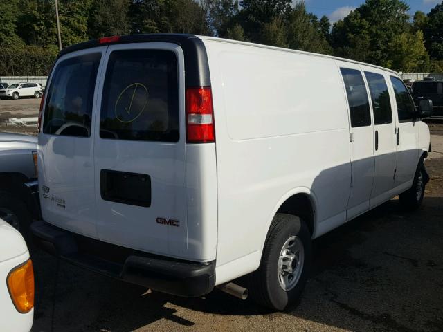 1GTZ7HFG1G1205451 - 2016 GMC SAVANA G35 WHITE photo 4