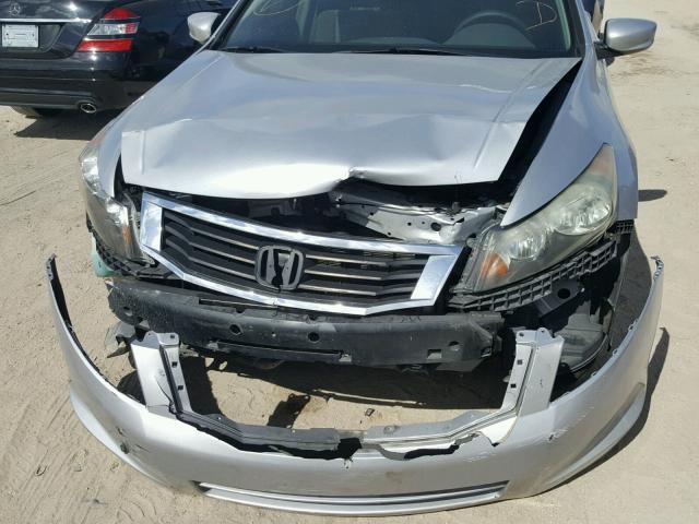 1HGCP26469A080721 - 2009 HONDA ACCORD LXP SILVER photo 9