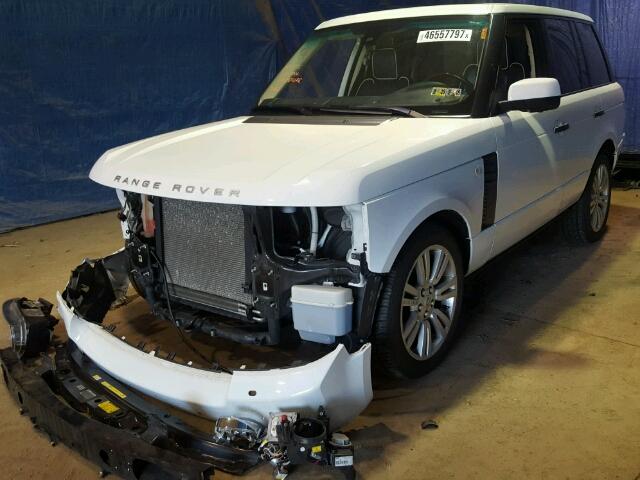 SALMF1D41BA338435 - 2011 LAND ROVER RANGE ROVE WHITE photo 2