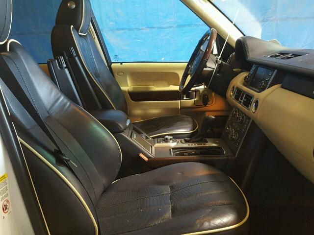 SALMF1D41BA338435 - 2011 LAND ROVER RANGE ROVE WHITE photo 5