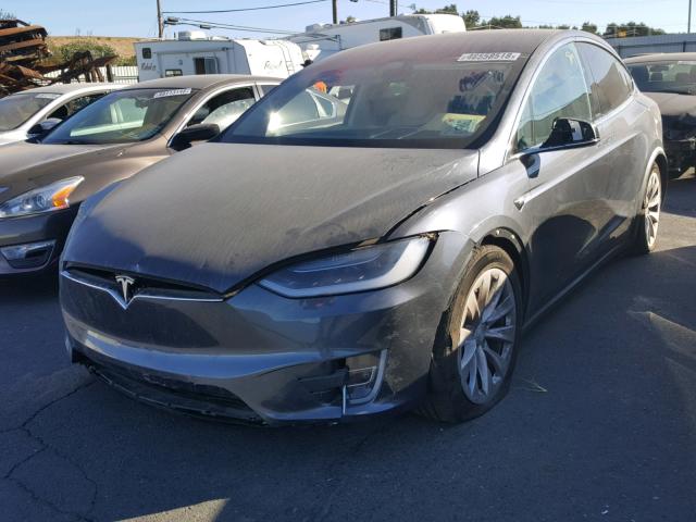 5YJXCDE21HF079487 - 2017 TESLA MODEL X GRAY photo 2