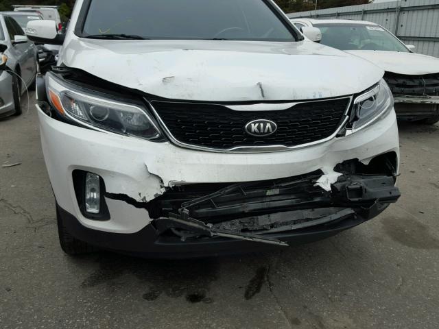 5XYKT3A65EG531457 - 2014 KIA SORENTO LX WHITE photo 9