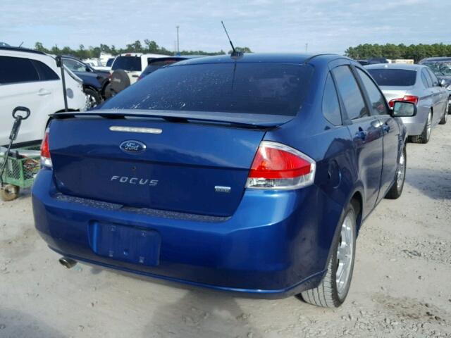 1FAHP35N38W294173 - 2008 FORD FOCUS SE BLUE photo 4