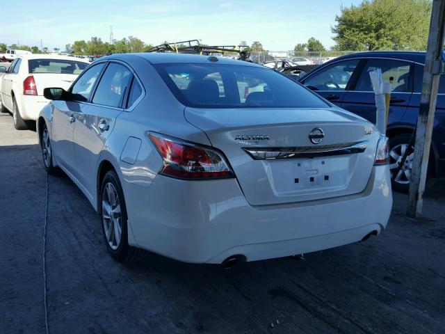 1N4AL3AP2FC243685 - 2015 NISSAN ALTIMA 2.5 WHITE photo 3