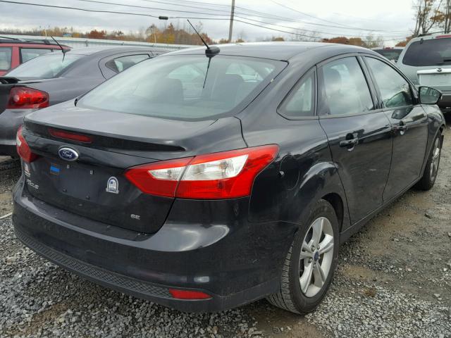 1FADP3F22EL263268 - 2014 FORD FOCUS SE BLACK photo 4