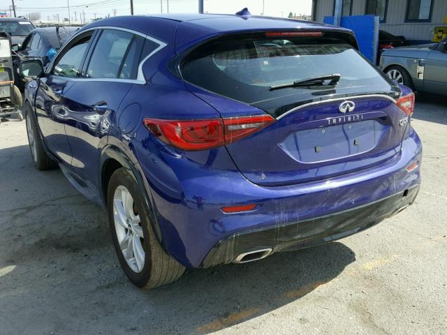 SJKCH5CP9HA030998 - 2017 INFINITI QX30 BASE BLUE photo 3
