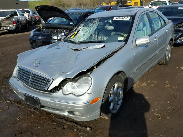 WDBRF81J24F522142 - 2004 MERCEDES-BENZ C 240 4MAT SILVER photo 2