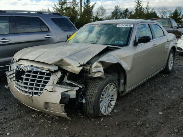 2C3KA43D39H570812 - 2009 CHRYSLER 300 LX TAN photo 2