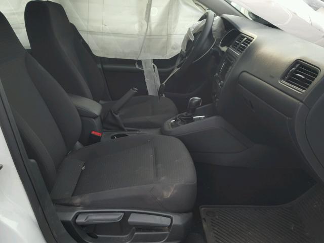 3VW2K7AJ7FM310538 - 2015 VOLKSWAGEN JETTA BASE 白色 照片 5