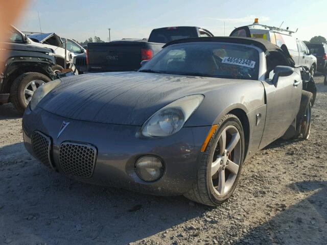 1G2MB33B86Y106527 - 2006 PONTIAC SOLSTICE GRAY photo 2