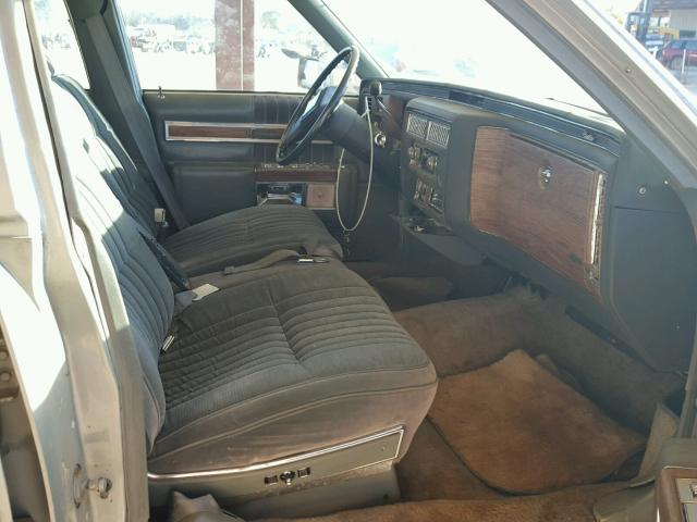 1G6AD6980D9214334 - 1983 CADILLAC DEVILLE GRAY photo 5