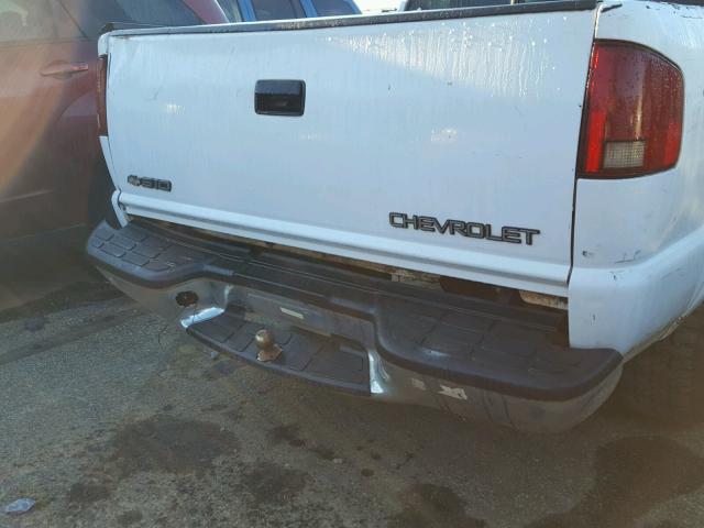 1GCDT13W72K241012 - 2002 CHEVROLET S TRUCK S1 WHITE photo 9