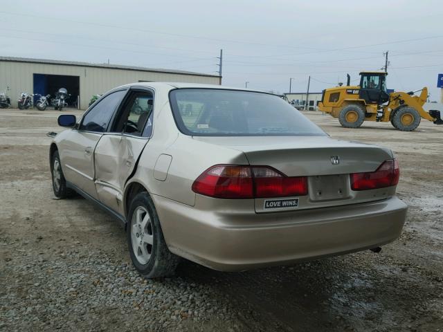 JHMCG5678YC025618 - 2000 HONDA ACCORD GOLD photo 3