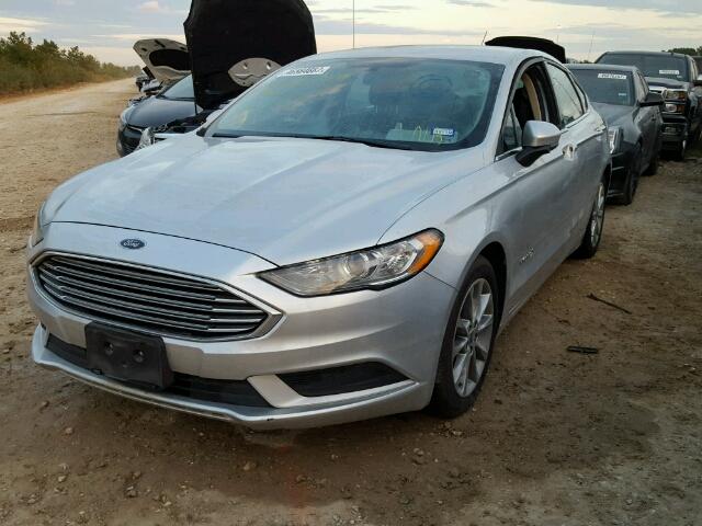 3FA6P0LU2HR297276 - 2017 FORD FUSION SE SILVER photo 2