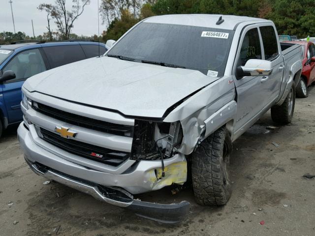 3GCUKRECXHG232843 - 2017 CHEVROLET SILVERADO SILVER photo 2