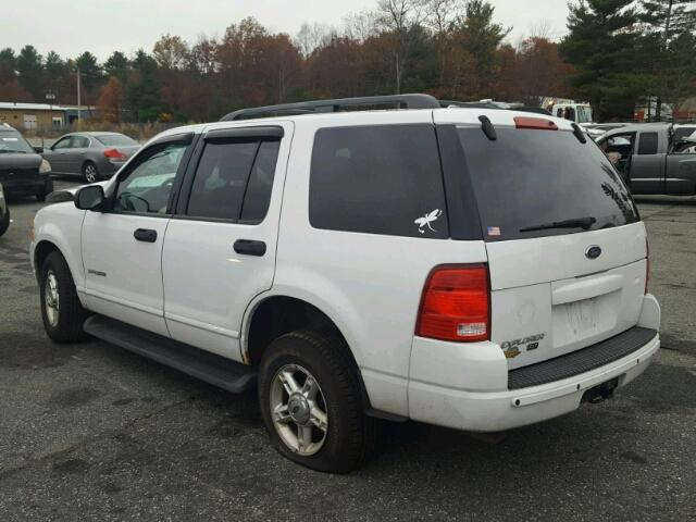 1FMDU73K04ZA15140 - 2004 FORD EXPLORER X WHITE photo 3