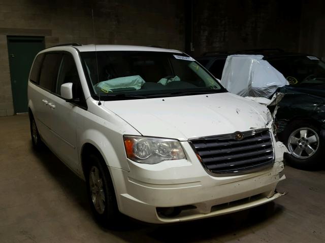 2A8HR54P98R694386 - 2008 CHRYSLER TOWN & COU WHITE photo 1