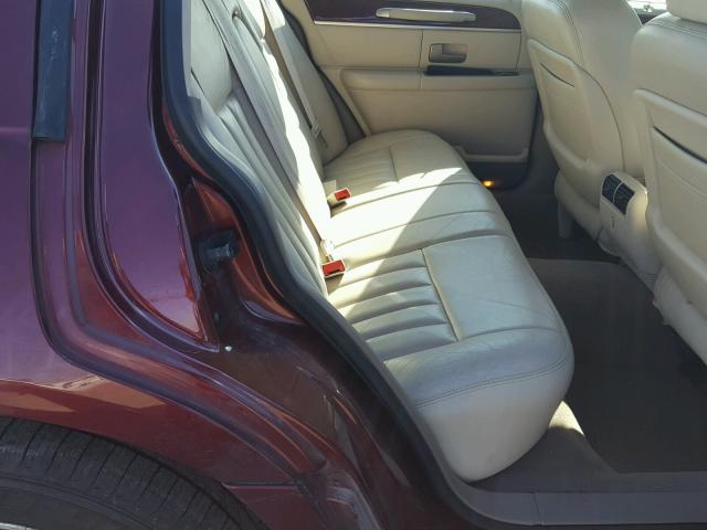 1LNHM82W93Y622573 - 2003 LINCOLN TOWN CAR S MAROON photo 6