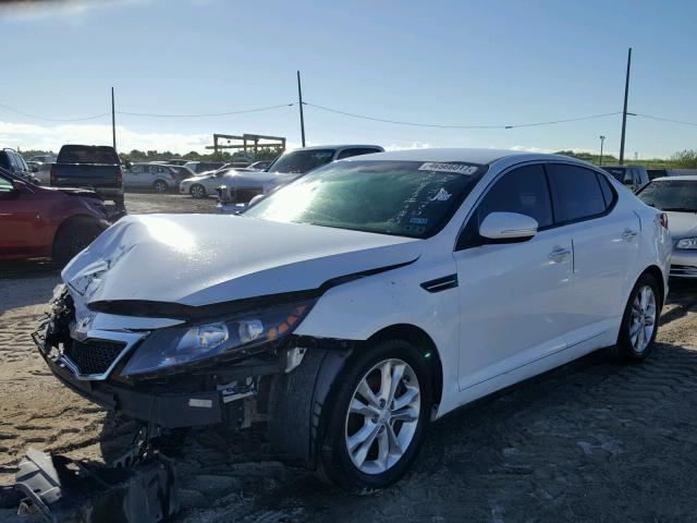 5XXGM4A76DG095299 - 2013 KIA OPTIMA WHITE photo 2