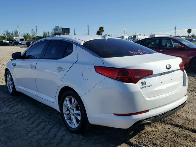 5XXGM4A76DG095299 - 2013 KIA OPTIMA WHITE photo 3