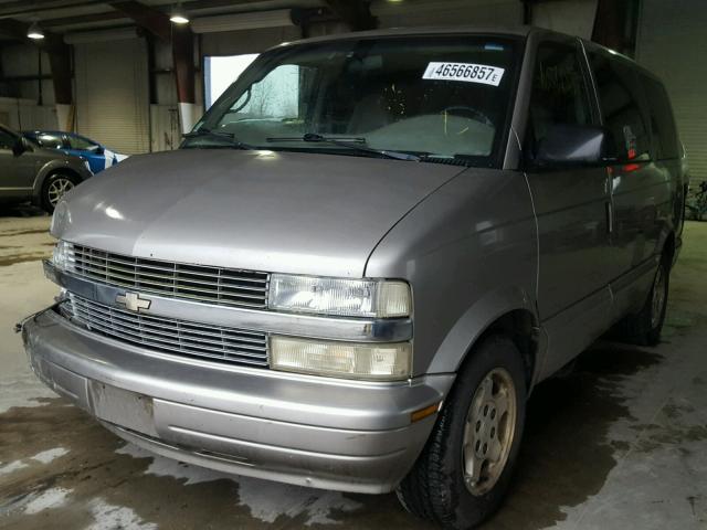 1GNDM19X65B113921 - 2005 CHEVROLET ASTRO GRAY photo 2