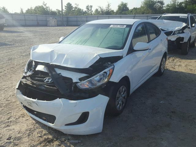 KMHCT4AEXFU885746 - 2015 HYUNDAI ACCENT WHITE photo 2