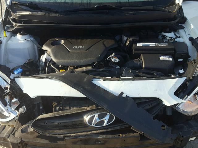 KMHCT4AEXFU885746 - 2015 HYUNDAI ACCENT WHITE photo 7