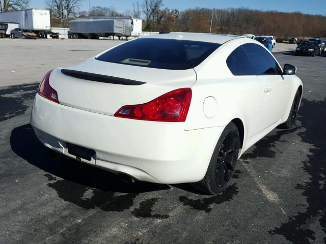 JNKCV64E28M102653 - 2008 INFINITI G37 BASE WHITE photo 4